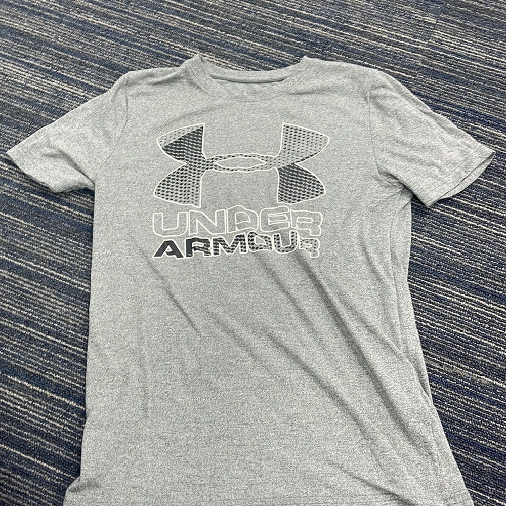 Underarmor Shirt